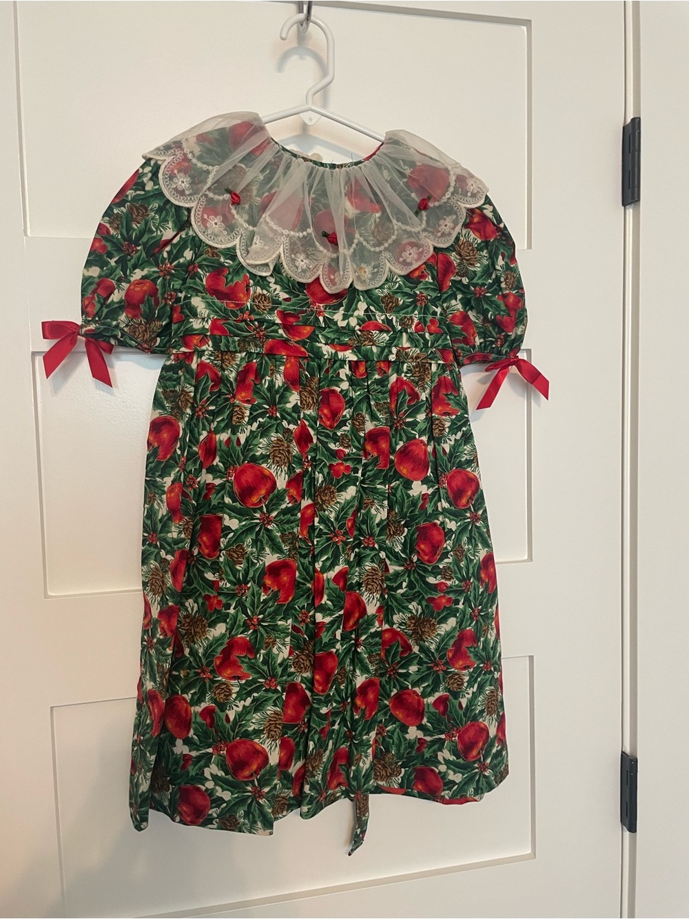 VINTAGE 90s Girls Green & Red Holiday Dress with Lace Collar